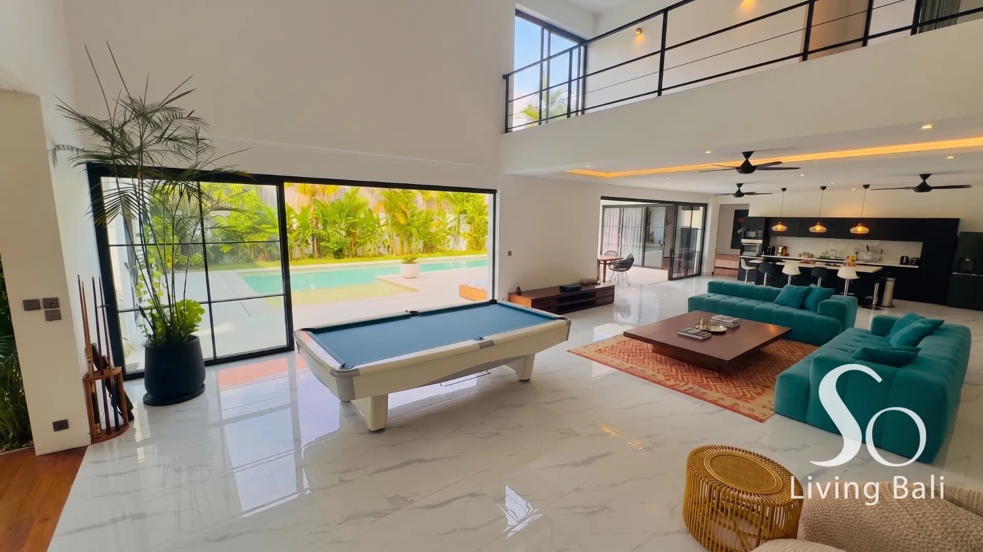 Property - property.image - Mertanadi · Villa 4BR · Spacious Contemporary Family Estate - 