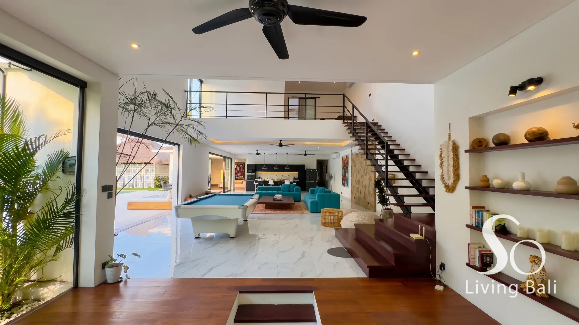 Property - property.image - Mertanadi · Villa 4BR · Spacious Contemporary Family Estate - 