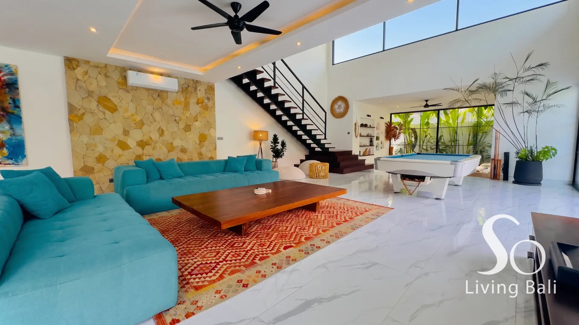 Property - property.image - Mertanadi · Villa 4BR · Spacious Contemporary Family Estate - 